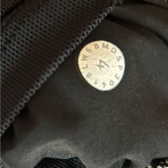 Lululemon Black White Print On The Fly Pant Drawstring Waist Jacquard Size 4 - Picture 7 of 15